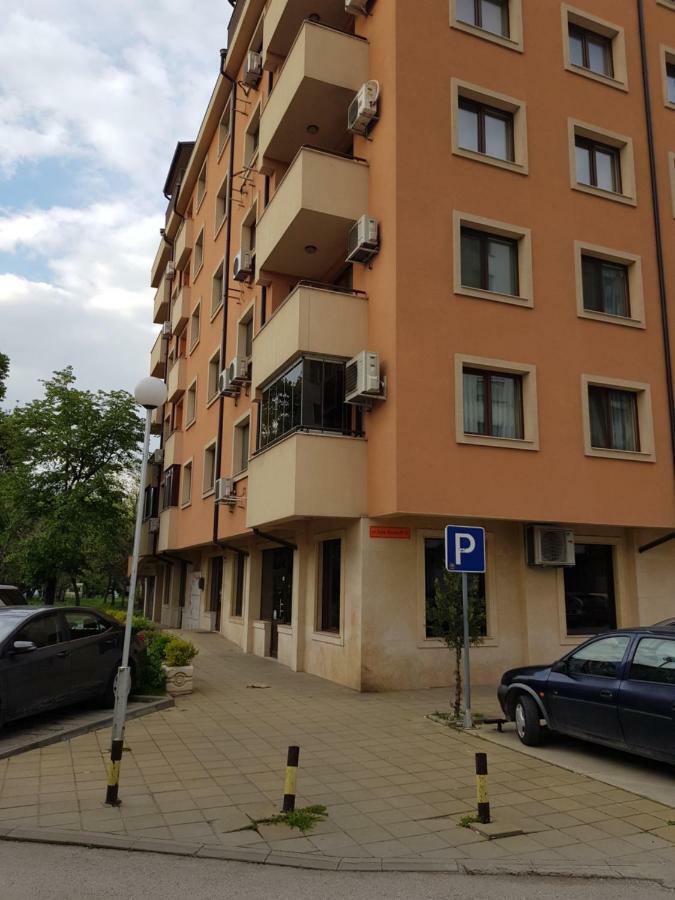 Хепи Апартмънтс Plovdiv Eksteriør billede